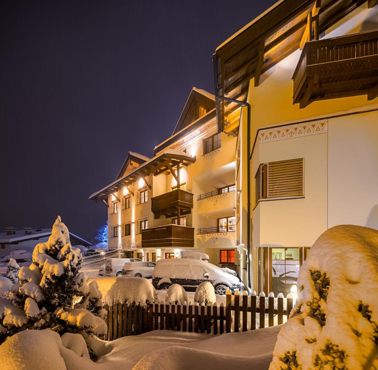 Apart-Hotel Aurora Fiss Exterior foto